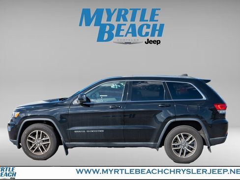 Used 2020 Jeep Grand Cherokee Laredo w/ Laredo X Package image 3