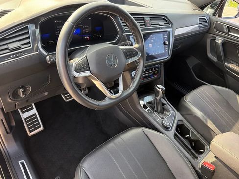 Certified 2023 Volkswagen Tiguan SE R-Line AWD/4WD image 8