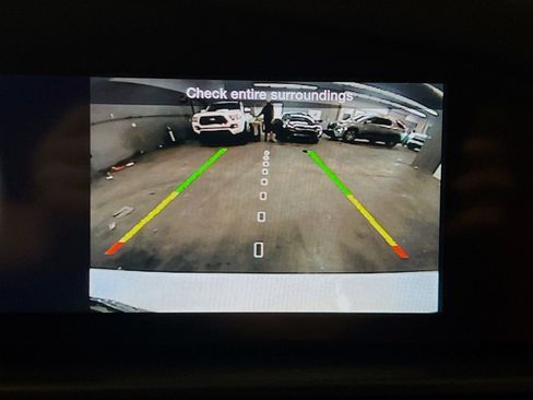 Used 2023 Alfa Romeo Giulia Veloce RWD image 9