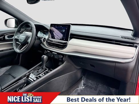 Used 2024 Jeep Compass Limited image 29