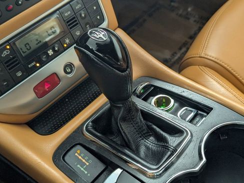 Used 2014 Maserati GranTurismo Sport image 18