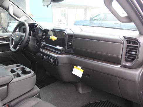 New 2026 Chevrolet Silverado 1500 LT image 14