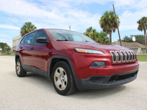 Used 2014 Jeep Cherokee Sport FWD image 22