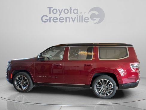 Used 2023 Jeep Grand Wagoneer Series III AWD/4WD image 2