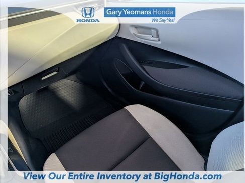 Used 2023 Toyota Corolla LE FWD image 17
