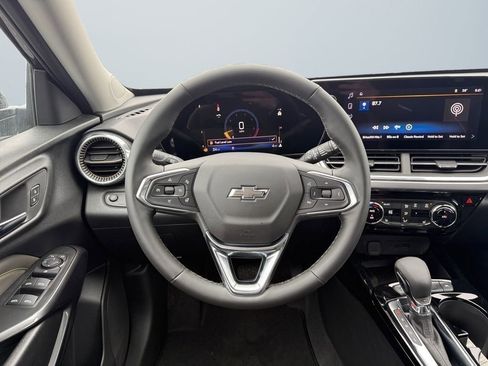 New 2026 Chevrolet Trax ACTIV w/ Sunroof Package FWD image 12