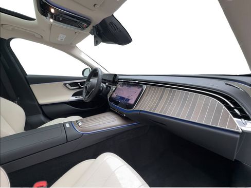 Used 2026 Mercedes-Benz E 350 Sedan image 28
