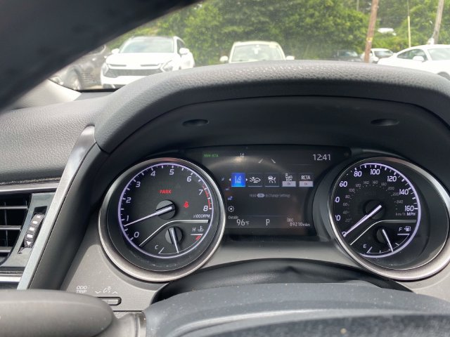 Used 2024 Toyota Camry SE AWD/4WD image 16