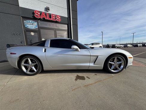 Used 2012 Chevrolet Corvette Coupe w/ 3LT Preferred Equipment Group image 4