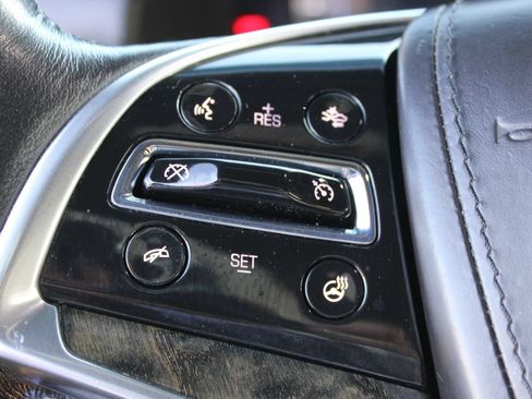 Used 2016 Cadillac Escalade Platinum AWD/4WD image 28