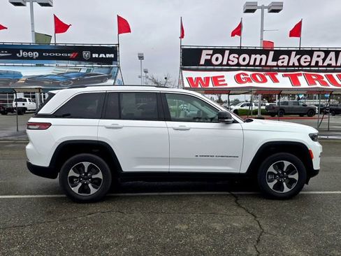 Certified 2022 Jeep Grand Cherokee Limited 4xe image 7