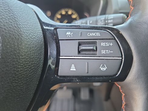 Used 2025 Honda Pilot TrailSport image 31