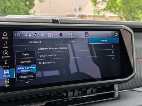 Used 2024 Jeep Wrangler Unlimited Rubicon w/ XTREMEE 35" Tire Package AWD/4WD image 13