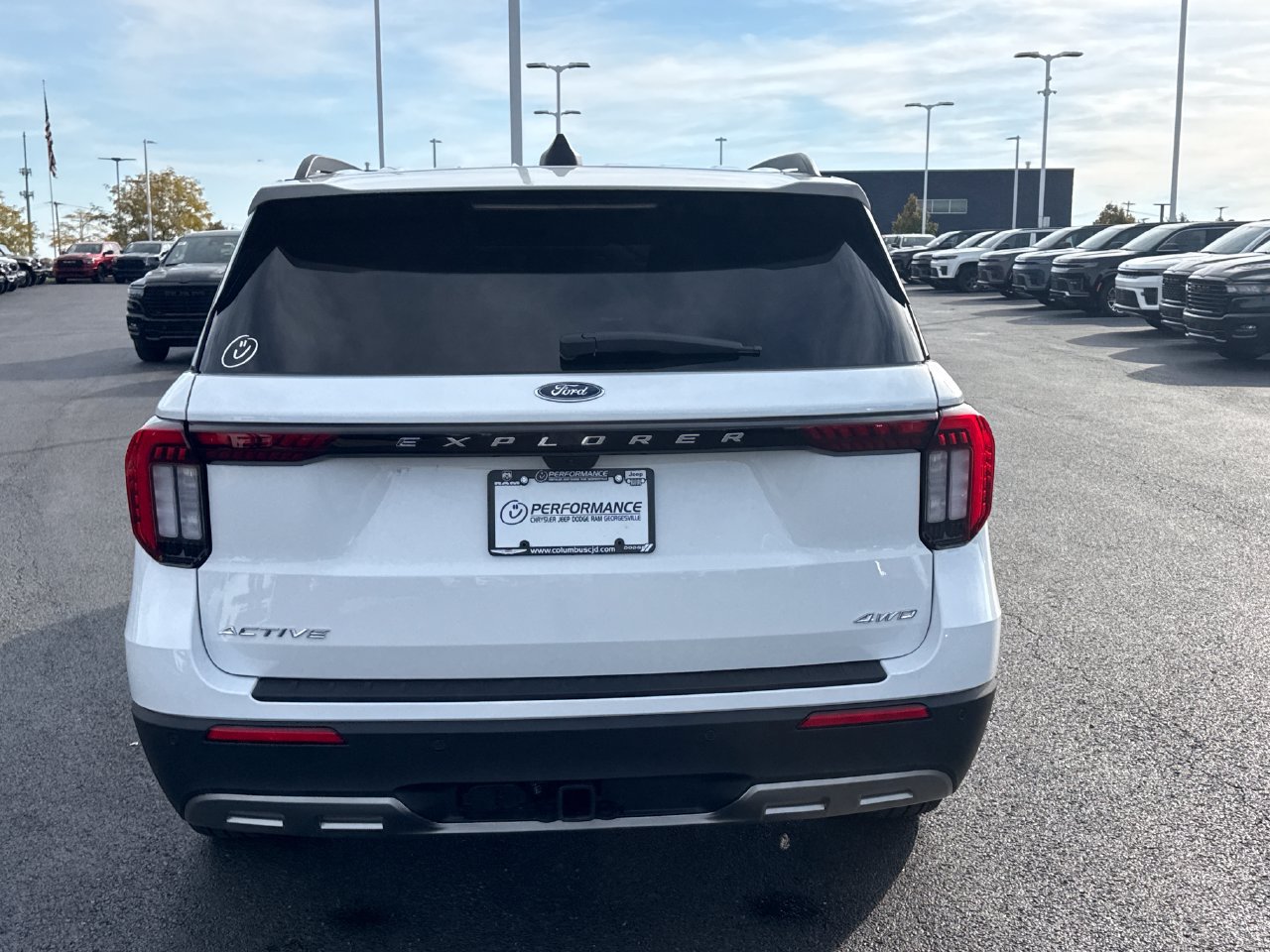 Used 2026 Ford Explorer Active w/ Active Comfort Package AWD/4WD image 4