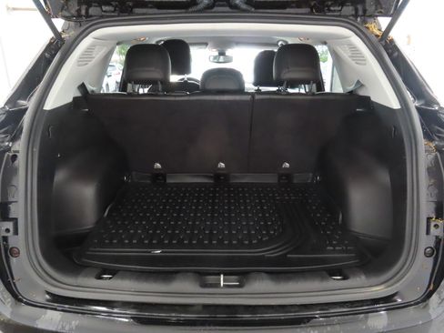 Used 2021 Jeep Compass Latitude FWD image 22