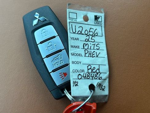 Used 2025 Mitsubishi Outlander 4WD Plug-In Hybrid image 42