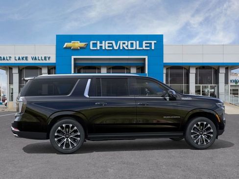 New 2026 Chevrolet Suburban High Country image 7