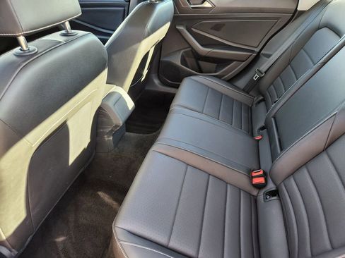 Used 2024 Volkswagen Jetta SE image 18