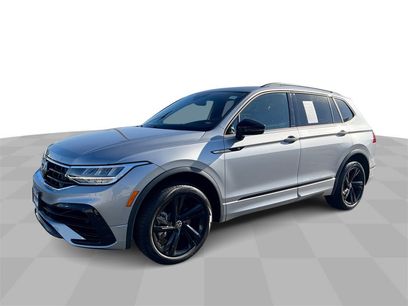 Used 2024 Volkswagen Tiguan SE R-Line