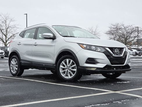 Used 2020 Nissan Rogue Sport SV w/ All-Weather Package image 2