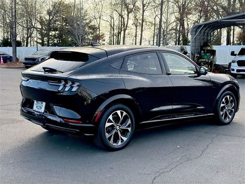 Used 2021 Ford Mustang Mach-E Premium image 12