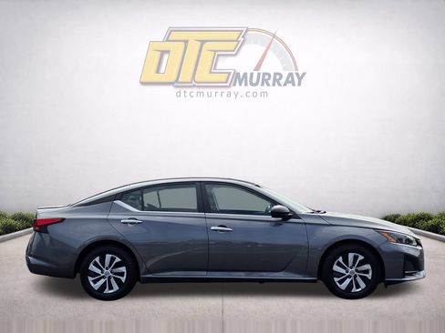 Used 2024 Nissan Altima 2.5 S FWD image 4