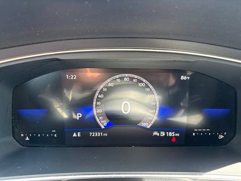 Used 2023 Volkswagen Tiguan SE w/ Panoramic Sunroof Package FWD image 20