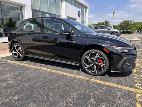 New 2025 Volkswagen GTI SE image 7