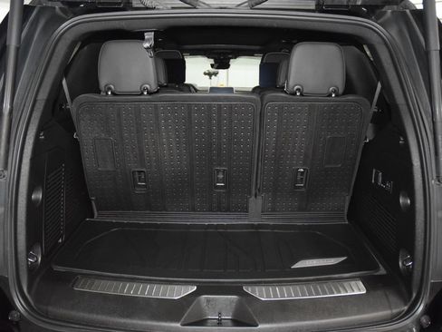 Used 2023 Chevrolet Tahoe Premier w/ Advanced Technology Package AWD/4WD image 22