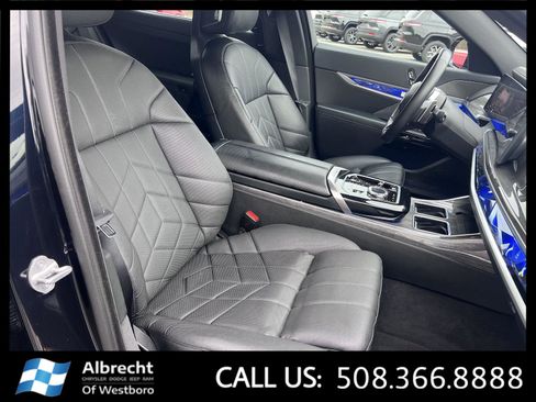 Used 2024 BMW 740i xDrive image 23