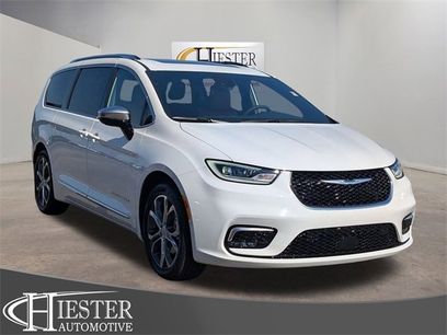 New 2026 Chrysler Pacifica Pinnacle