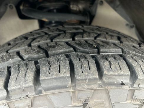 Used 2019 Toyota 4Runner SR5 Premium image 30