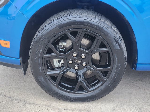 Used 2025 Ford Maverick Lobo AWD/4WD image 17