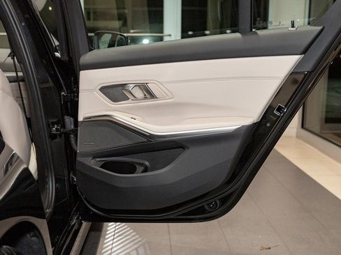 Used 2026 BMW 330i xDrive Sedan w/ Premium Package image 35