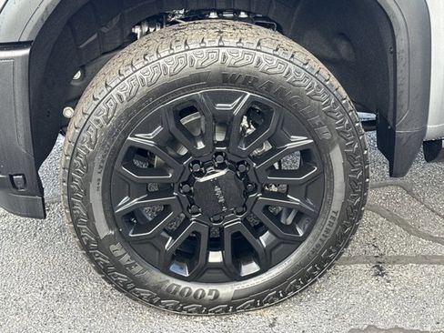 New 2026 GMC Sierra 2500 Denali Ultimate w/ LPO, Black Badging Package AWD/4WD image 17