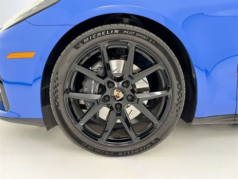 New 2025 Porsche Panamera image 33