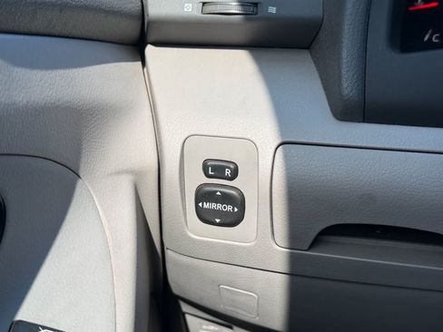 Used 2007 Toyota Camry LE FWD image 9