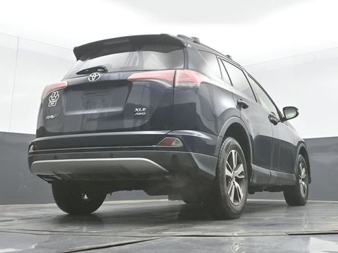 Used 2017 Toyota RAV4 XLE AWD/4WD image 33