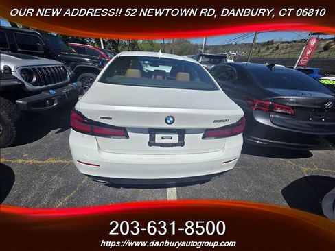 Used 2021 BMW 530i xDrive w/ Premium Package AWD/4WD image 4
