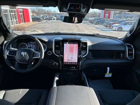 New 2026 RAM 1500 4x4 Crew Cab image 22