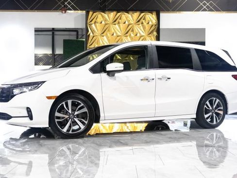 Used 2023 Honda Odyssey Touring image 5