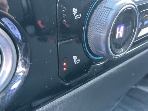 Used 2023 Chevrolet Silverado 1500 RST image 25