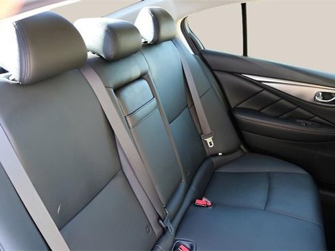 Used 2017 INFINITI Q50 2.0t w/ Moonroof Package image 16