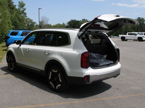 Used 2025 Kia Telluride S AWD/4WD image 7