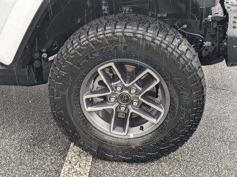 New 2026 Jeep Gladiator Mojave image 10