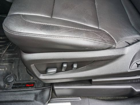 Used 2018 Chevrolet Suburban Premier AWD/4WD image 20