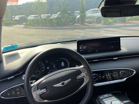 Used 2023 Genesis GV70 2.5T w/ Advanced Package AWD/4WD image 13