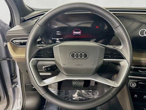 Used 2025 Audi Q5 Premium w/ Premium Plus AWD/4WD image 13