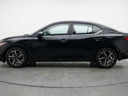 Used 2025 Nissan Sentra SV FWD image 5
