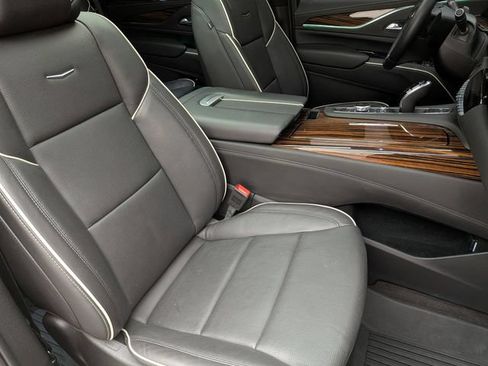 Certified 2024 Cadillac Escalade Premium Luxury w/ Performance Package AWD/4WD image 28
